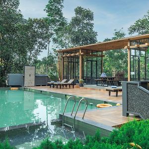 The Mountain Courtyard Thekkady